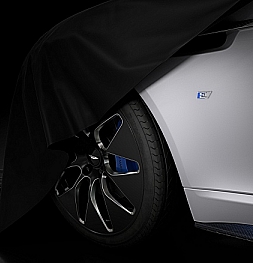 Компания Aston Martin представила свой первый электромобиль
