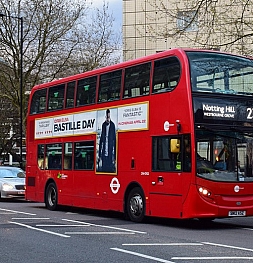 В знаменитых автобусах Британии появятся беспроводные зарядки