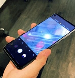 Недавно к нам в руки попали фотографии, демонстрирующие новые возможности в смартфонах от компании Samsung. Речь про флагманы Galaxy S10