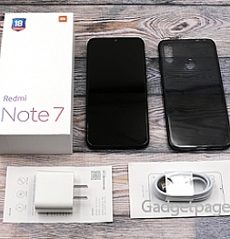 Распаковка смартфона Redmi Note 7 by Xiaomi, живые фотографии