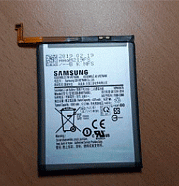 В сети появилась фотография аккумулятора Samsung Galaxy Note 10 Pro