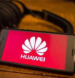 Huawei просит разработчиков опубликовать приложения в своем магазине приложений