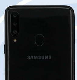 Samsung Galaxy A20s появился в TENAA