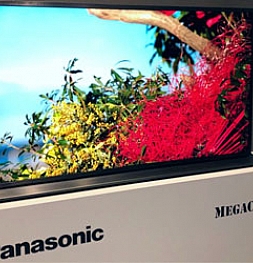 Panasonic представил новый 4K телевизор изготовленный по технологии Dual Panel LCD