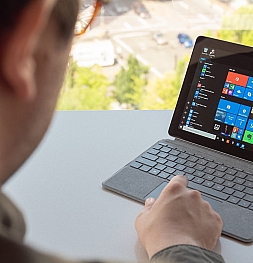 Microsoft выпустит недорогой ноутбук Surface на Windows 10