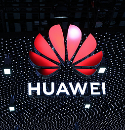 Huawei очень запасливая компания. Чипов для телекоммуникационного оборудования закуплено на несколько лет вперед