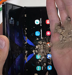 Насколько прочным оказался Samsung Galaxy Z Fold 2? Ответ даст JerryRigEverything