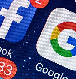 Facebook и Google вновь обвинили в сговоре