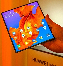 Samsung упустила выгодный контракт на поставку дисплеев для складного смартфона Huawei
