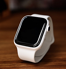 Apple бесплатно отремонтирует ваши Apple Watch 5 и SE, если они перестали заряжаться