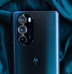 Motorola удвоила число своих смартфонов, которые получат Android 13