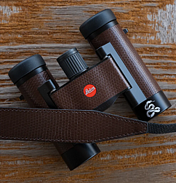 Leica выпустила юбилейный бинокль к Году Змеи: всего 200 экземпляров