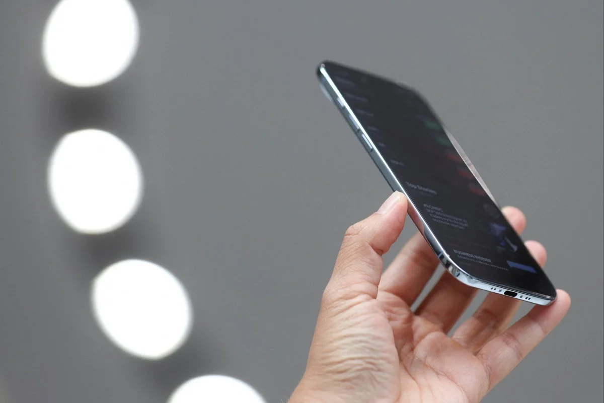 Apple задержала выпуск iPhone Air в Китае. Что пошло не так?