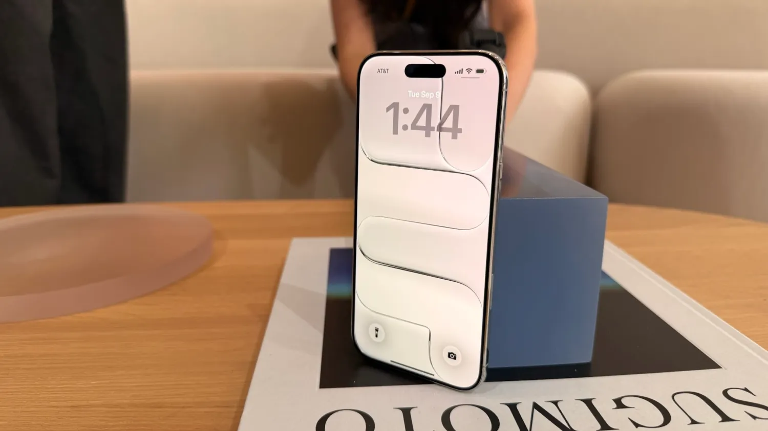 iPhone Air стал хитом: почему он разошёлся в Китае за считанные минуты