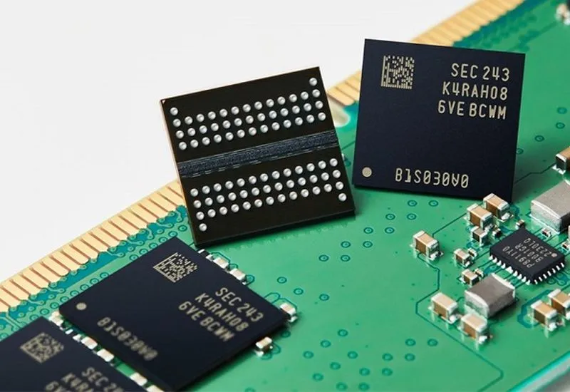 Samsung наращивает выпуск DDR5 чужими силами — собственные мощности заняты HBM